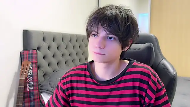 SasukeUhchiaa online show from December 2, 2024, 5:15 pm