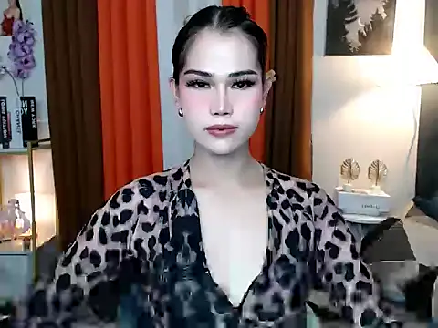 Snapshot of CheskaVenice5 chatting on October 3, 2025, 8:22 am CheskaVenice5 online show from October 3, 2025, 8:22 am