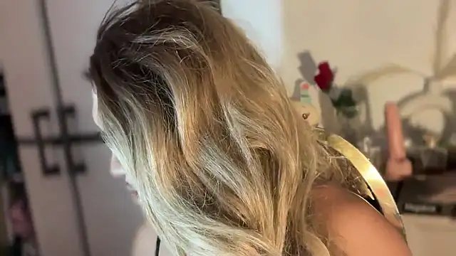 Ts glamxxxx online show from November 23, 2025, 12:32 am