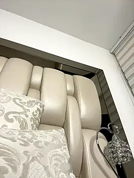 ALISSON FOXXX1 online show from November 28, 2025, 10:56 pm