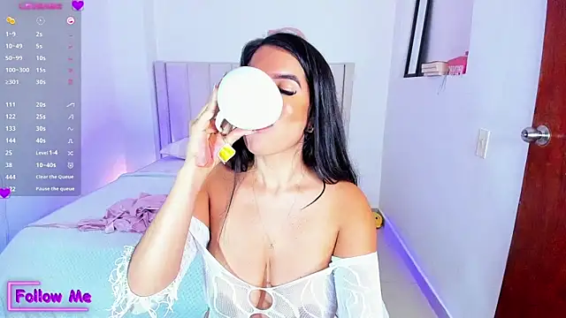 sheirysex  online show from January 8, 2025, 6:20 am