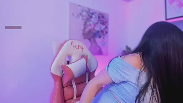 lucy neil online show from October 19, 2025, 2:34 am