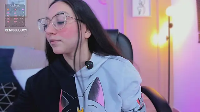 lucy neil online show from May 8, 2026, 2:39 am