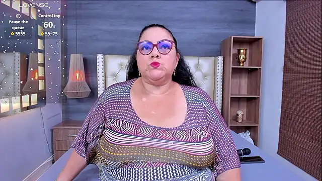 mommy cute online show from March 26, 2026, 12:39 am