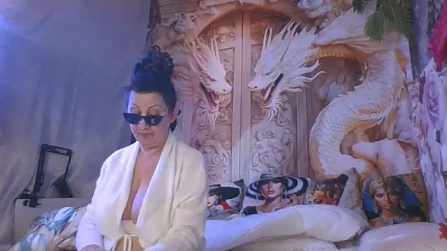 Snapshot of NightOrhideya chatting on February 9, 2026, 5:55 am NightOrhideya online show from February 9, 2026, 5:55 am