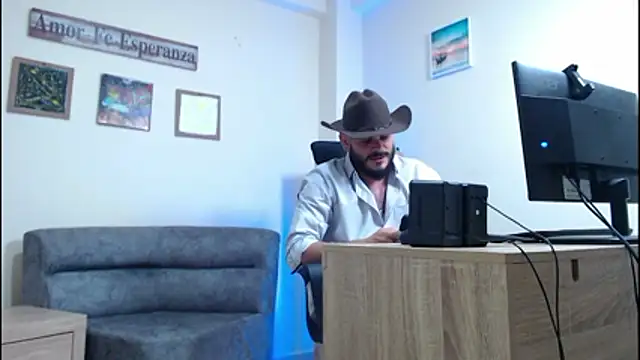 cowboyht online show from April 17, 2026, 2:31 pm