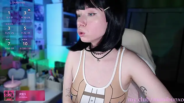 freya sunny online show from April 28, 2026, 4:17 am