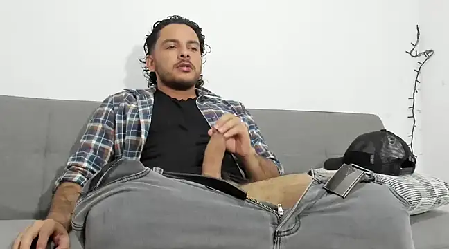 tuyo1995 online show from March 3, 2025, 1:21 am