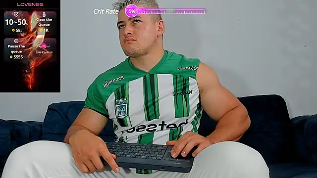 Leonsmoron online show from December 3, 2024, 1:54 pm