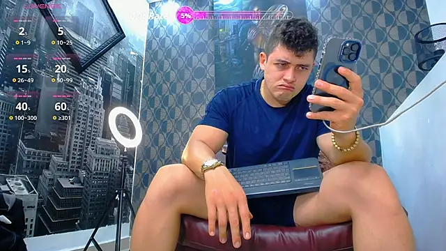 Leonsmoron online show from March 8, 2026, 12:41 am