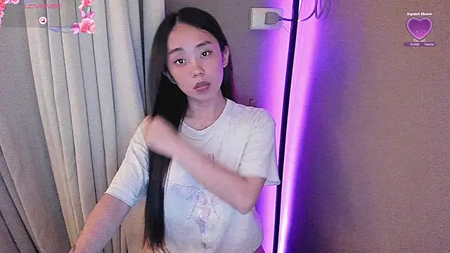 Snapshot of MissAyaCollins chatting on March 7, 2025, 11:40 am MissAyaCollins online show from March 7, 2025, 11:40 am