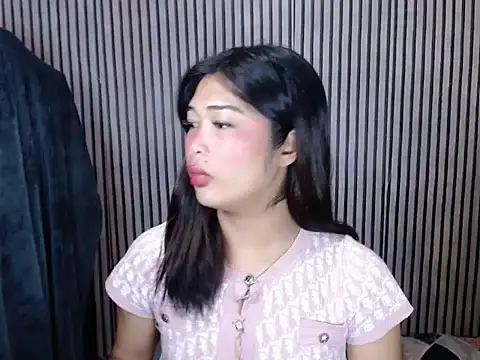 Snapshot of Maria-Moore chatting on October 21, 2025, 6:41 pm Maria-Moore online show from October 21, 2025, 6:41 pm