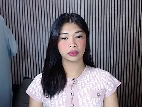 Snapshot of Maria-Moore chatting on November 6, 2025, 11:48 pm Maria-Moore online show from November 6, 2025, 11:48 pm