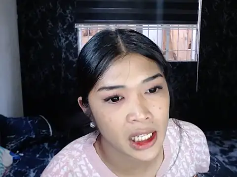 Snapshot of Maria-Moore chatting on April 14, 2026, 9:48 am Maria-Moore online show from April 14, 2026, 9:48 am