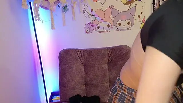 Loving Ema 1 online show from February 24, 2026, 8:40 pm