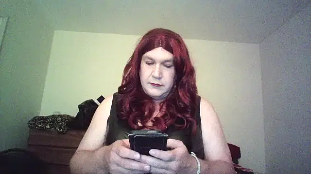 Snapshot of LyssaDragonshadow chatting on April 10, 2026, 11:42 pm LyssaDragonshadow online show from April 10, 2026, 11:42 pm