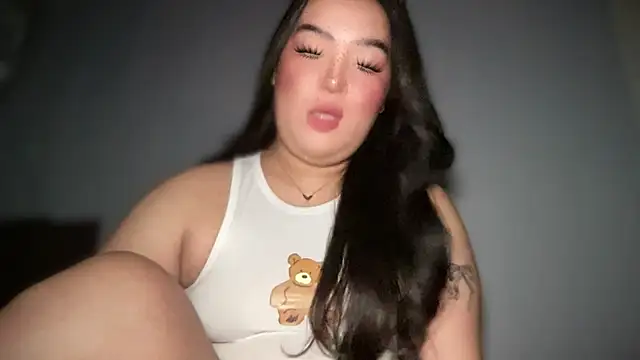 MissCataleyaxxx online show from November 25, 2025, 1:05 am