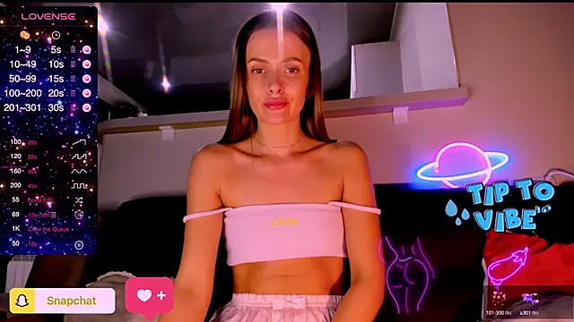 Snapshot of madina_taher chatting on February 5, 2025, 8:11 am madina taher online show from February 5, 2025, 8:11 am