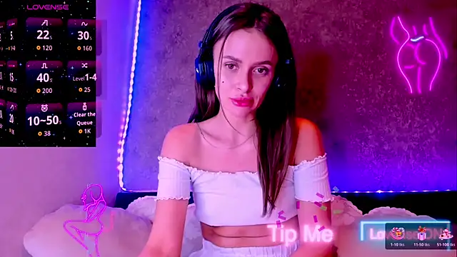 madina taher online show from March 15, 2026, 10:38 pm