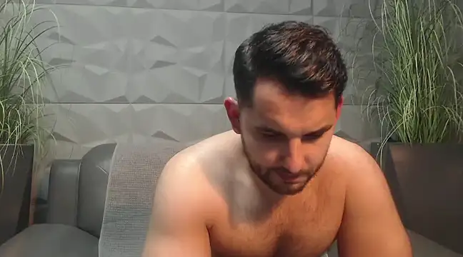 Antoniodiamond online show from February 8, 2025, 8:10 pm