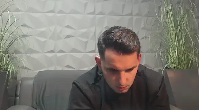 Antoniodiamond online show from March 22, 2025, 8:04 pm