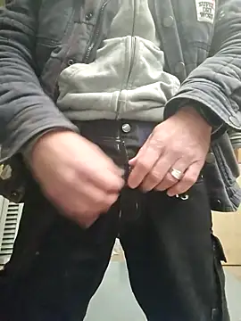 Snapshot of Xcoquinx chatting on November 21, 2025, 9:41 am Xcoquinx online show from November 21, 2025, 9:41 am