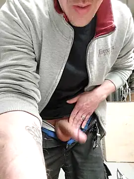 Snapshot of Xcoquinx chatting on February 24, 2026, 12:58 pm Xcoquinx online show from February 24, 2026, 12:58 pm