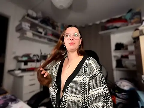 Snapshot of Amai_Live chatting on November 8, 2025, 4:56 am Amai Live online show from November 8, 2025, 4:56 am