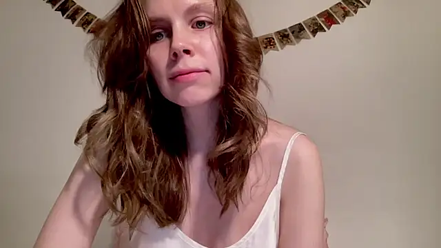 Nikki Mimimi online show from February 7, 2025, 1:43 pm