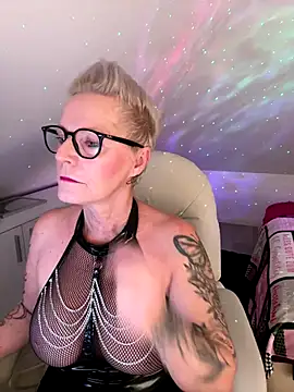 Snapshot of German_Milf chatting on November 4, 2025, 1:54 pm German Milf online show from November 4, 2025, 1:54 pm