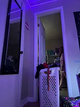 Cutiepiespanks online show from December 18, 2025, 7:09 pm