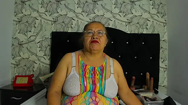 Keira Lennox online show from December 5, 2025, 11:41 am