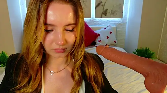 Betty June online show from February 17, 2026, 8:37 pm