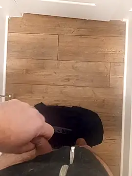 Snapshot of Mark_Dad chatting on February 7, 2025, 12:06 pm Mark Dad online show from February 7, 2025, 12:06 pm