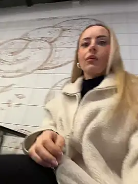 EmaSalis online show from February 5, 2026, 8:19 am