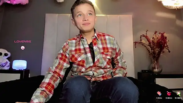 Snapshot of Tim_wolf chatting on October 2, 2025, 3:41 pm Tim wolf online show from October 2, 2025, 3:41 pm