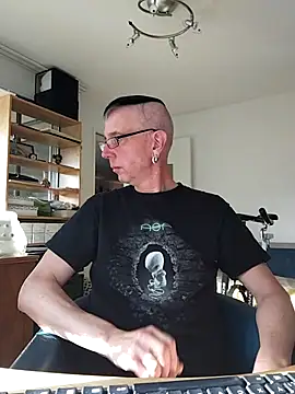 seelengleich online show from October 21, 2025, 1:34 pm