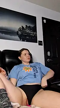 Dawnellecums online show from February 2, 2025, 3:21 am
