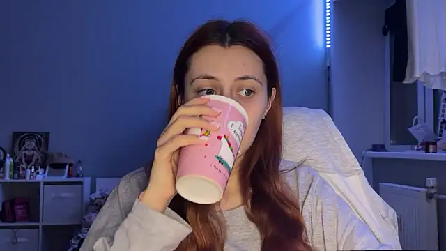 Uniarten online show from November 5, 2025, 11:16 pm