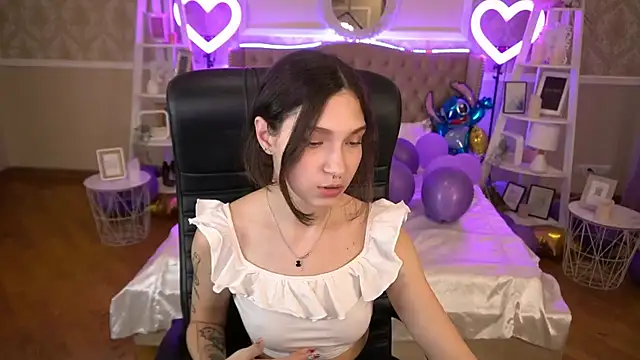 Snapshot of BabyFlowerr chatting on January 27, 2025, 4:41 am BabyFlowerr online show from January 27, 2025, 4:41 am