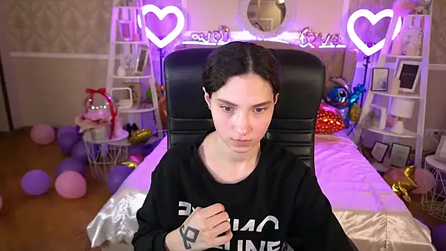 Snapshot of BabyFlowerr chatting on February 8, 2025, 5:29 am BabyFlowerr online show from February 8, 2025, 5:29 am