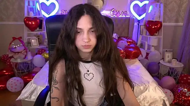 Snapshot of BabyFlowerr chatting on February 27, 2025, 4:41 am BabyFlowerr online show from February 27, 2025, 4:41 am