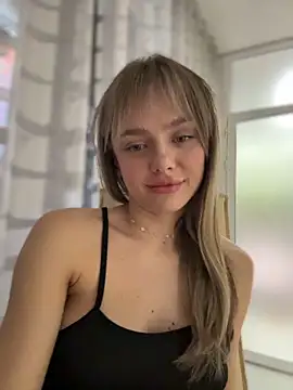 Snapshot of Kylie_Desire chatting on November 17, 2025, 3:56 am Kylie Desire online show from November 17, 2025, 3:56 am