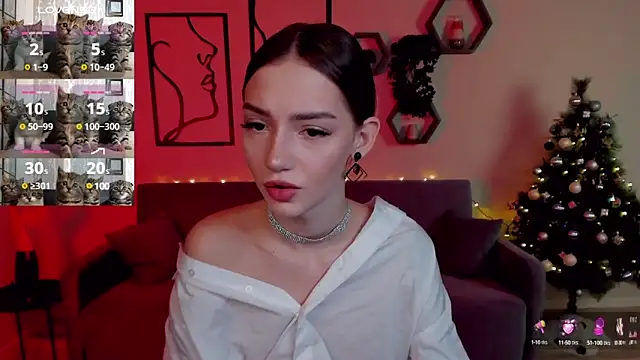 SophieCatty online show from December 30, 2024, 4:42 am