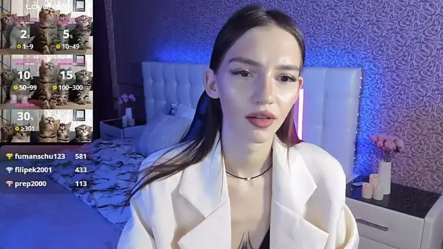 SophieCatty online show from January 30, 2025, 12:27 pm