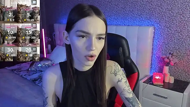 SophieCatty online show from February 28, 2025, 8:31 am