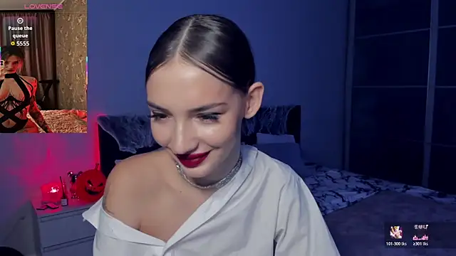 SophieCatty online show from October 30, 2025, 2:18 pm