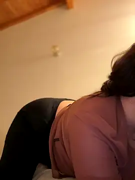 marcimaa online show from November 9, 2025, 12:31 am