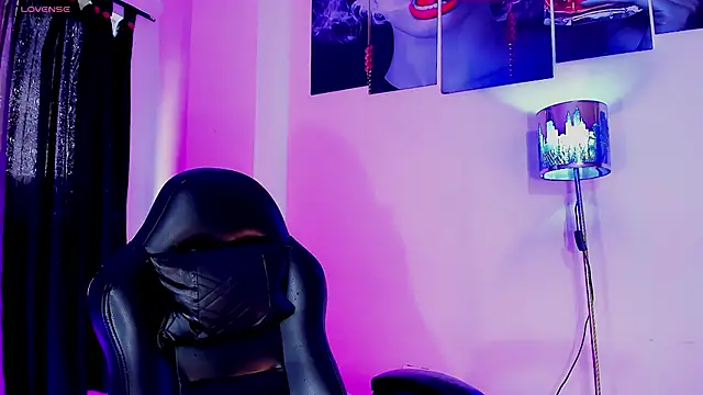 Alexandra Hornny online show from April 15, 2026, 3:08 pm