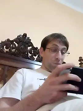 Snapshot of White_rabbit_ chatting on December 7, 2024, 9:55 pm White rabbit  online show from December 7, 2024, 9:55 pm